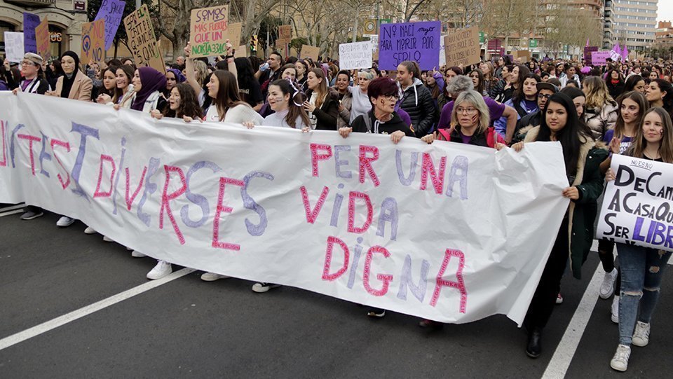La manifestació feminista del 2020 a Lleida, convocada per Marea Lila