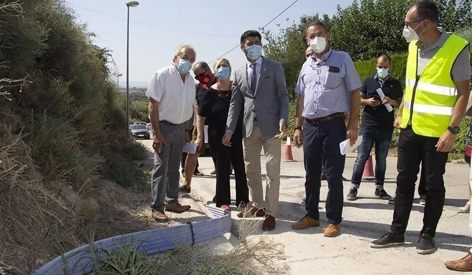 El conseller Jordi Puigneró amb Jaume Setó, i Enric Mir