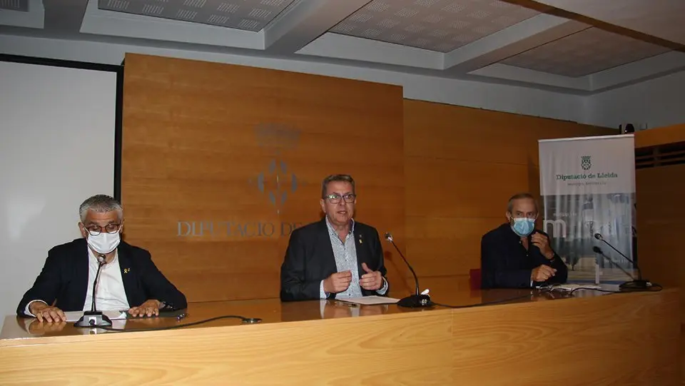 Jordi Latorre, Joan Talarn i Albert Bajona presenten els Plans de suport