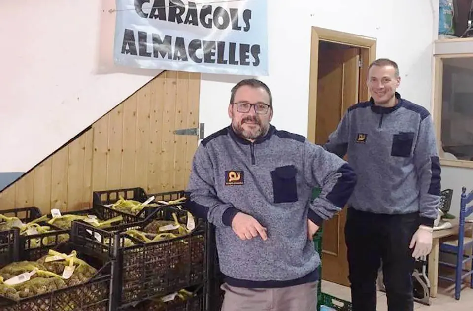 CARAGOLS ALMACELLES Xavier Corral Vidal i Xavier Uriach Daniel