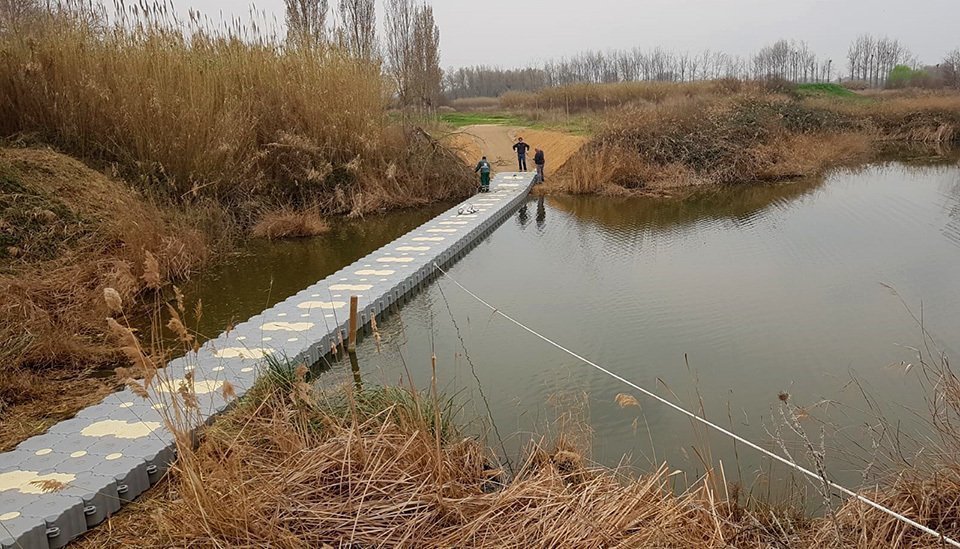 Nova passarel·la sobre la bassa en els Aiguamolls de Rufea @Paeria
