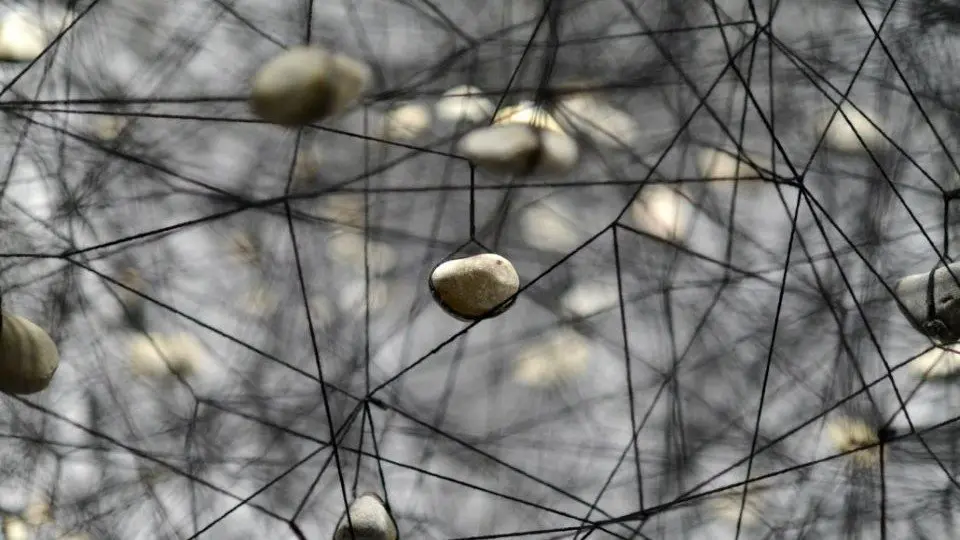 Chiharu Shiota 'In the beginning was...'  a la Fundació Sorigué