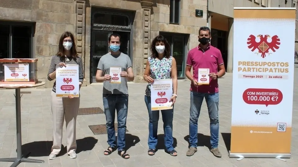 Presentació dels segons pressupostos participatius davant la Casa Consistorial. Fotografia: Ajuntament de Tàrrega.