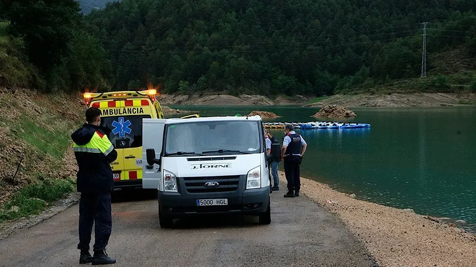 Els cossos de seguretat en la recerca a la Llosa del Cavall @GemmaAleman