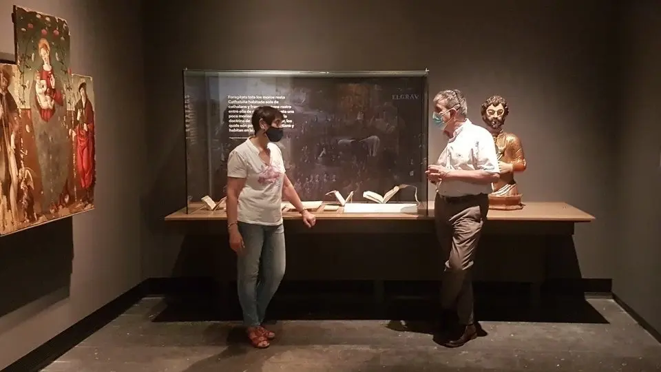 Dos manuscrits moriscos, a l'exposició permanent del Museu de Lleida.