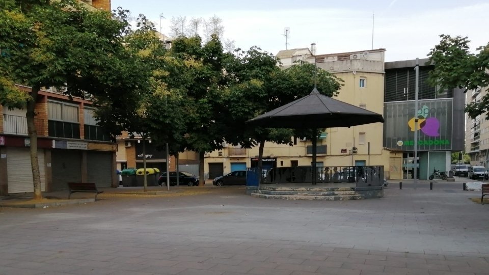 Plaça de Sant Joan de Mata de Lleida.