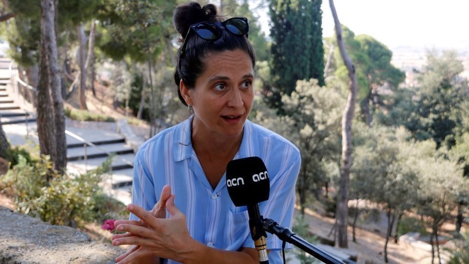 Pla obert on es pot veure la directora artística de FiraTàrrega, Anna Giribet, entrevistada per l'ACN, el 20 d'agost de 2021. (Horitzontal) - Anna Berga