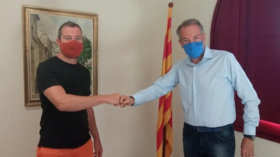 Signatura del contracte entre el President del Consell Comarcal de la Segarra i el director de Quàlia.