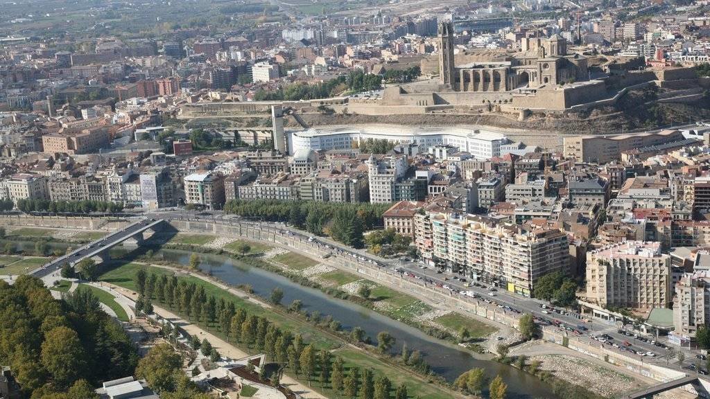 Cedida per la Paeria de Lleida
Vista aèria del riu Segre al seu pas per la ciutat de Lleida. (Horitzontal)