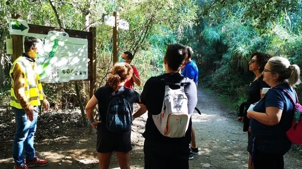 El nou tram recupera el traçat de l'antic camí del riu fins a Corbins