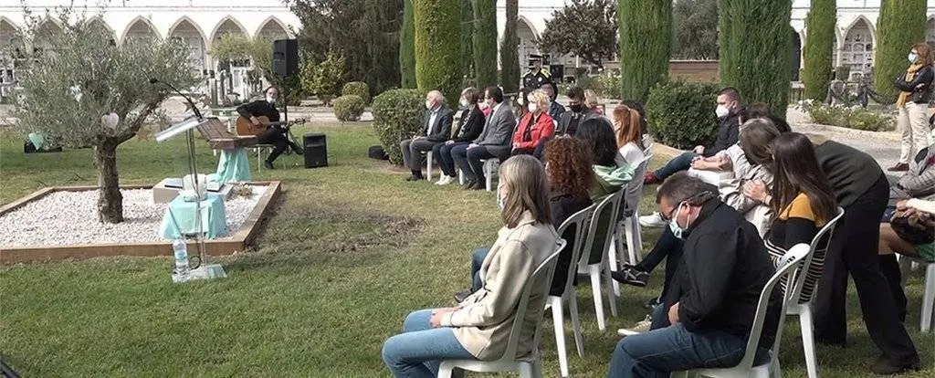 Espai Empremtes en el cementiri de Mollerussa @MollerussaTV