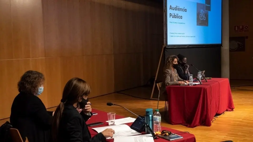 Audiència sobre les persones sense llar. Fotografia: Javi Martín.