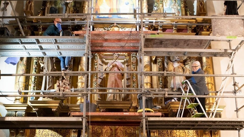 Comença la restauració de l’altar major de l’església de Sant Antolí