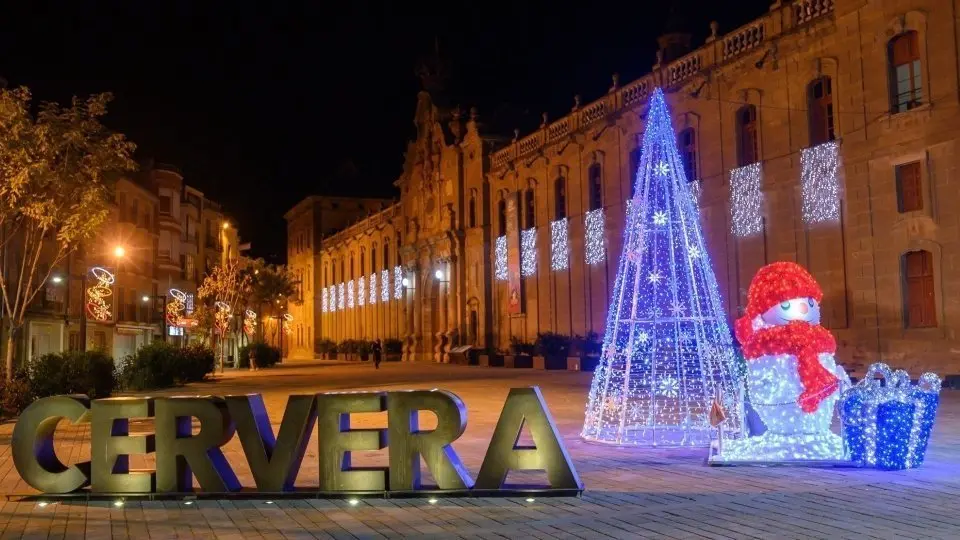 Plaça de la Universitat de Cervera, un dels espais més emblemàtics de la capital segarrenca