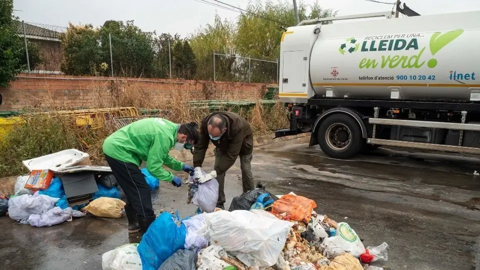 Recollida de deixalles a Lleida.