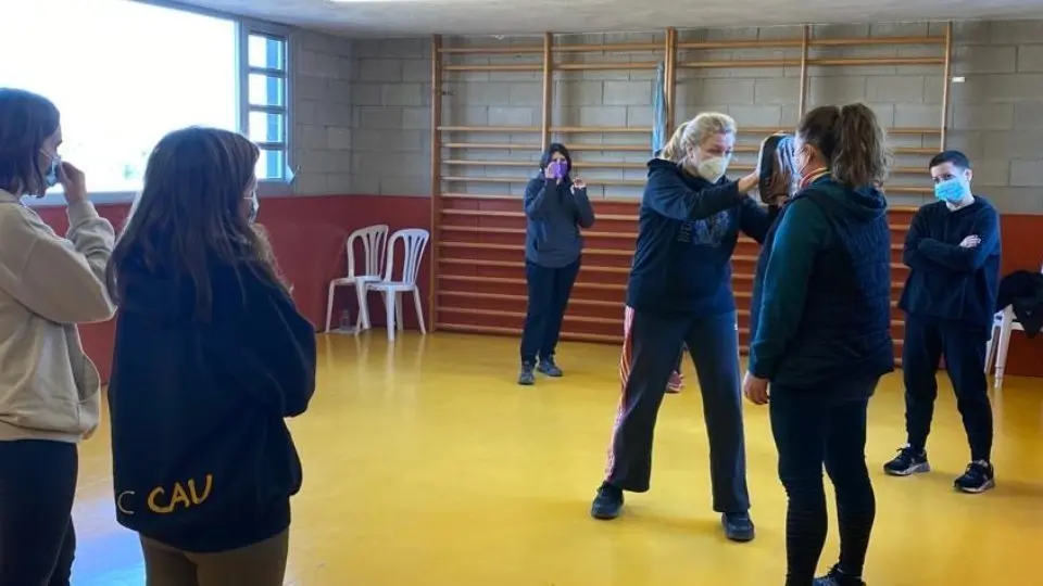 Taller d'autodefensa feminista de Sant Guim de Freixenet.