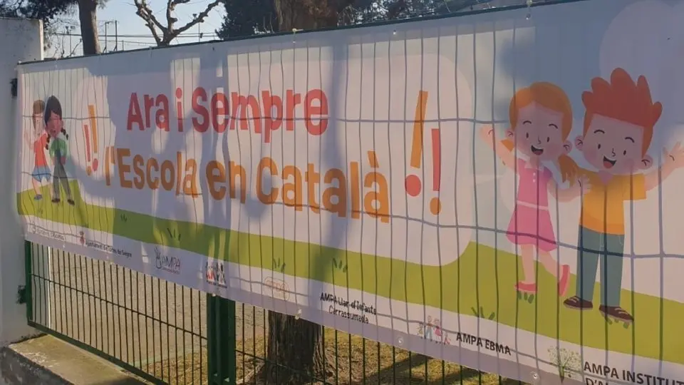 Model escola en català