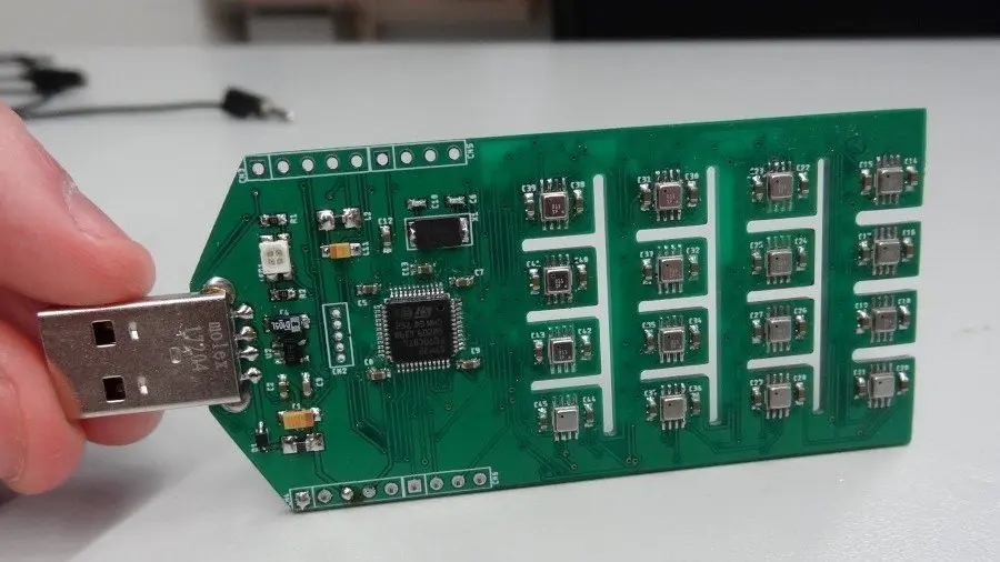 L'eNose de l'EPS de la Universitat de Lleida, amb els 16 sensors MOX 

Data de publicació: dilluns 21 de febrer del 2022, 12:36

Localització: Lleida

Autor: Cedida a l'ACN per Robòtica UdL