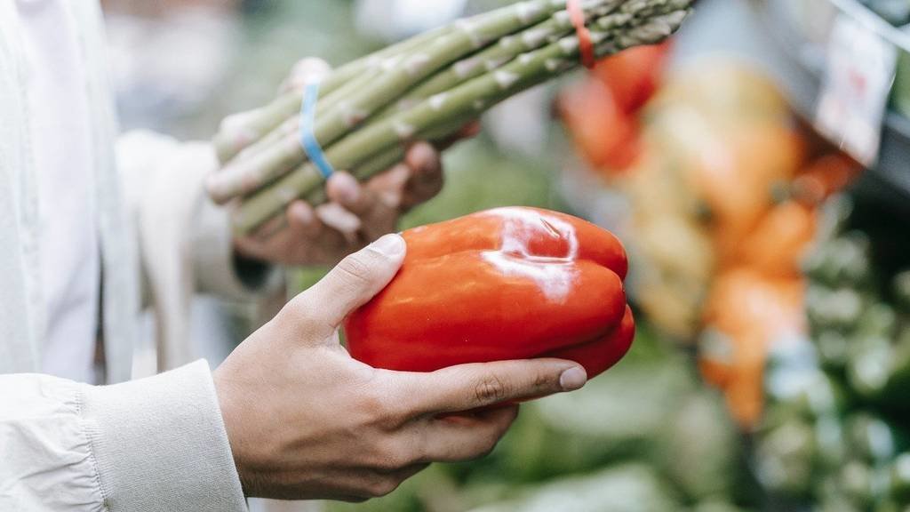 compra ecològic sostenible fruita verdura supermercat - Foto: Michael Burrows (Pexels)
