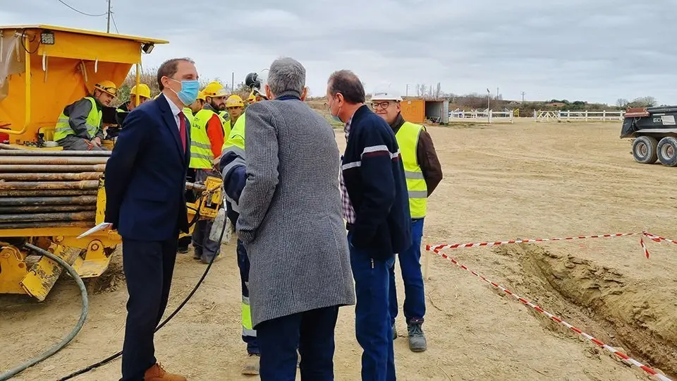 El subdelegat del Govern, José Crespín visita l'INS Mollerussa ©ConsolCaro