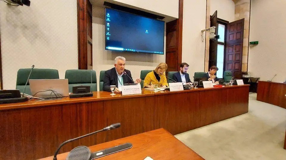 Intervenció del president de la Cambra de Comerç de Lleida a la Comissió d'Economia del Parlament ©CambraComerç