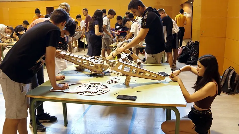 Alumnes de Torre Vicens treballen el el projecte Dronecoria ©LauraCortés (3)