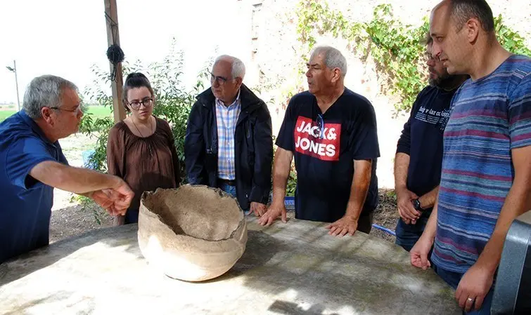 Isidre Bori amb els tècnics i autoritats ©ToniCosta