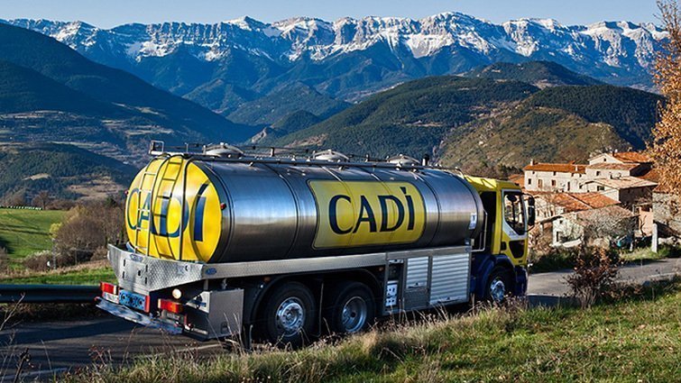 Transport de llet de la cooperativa Cadí ©COOPCadí