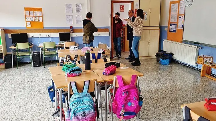 José Crespín visita l'escola Mare de Déu de Montserrat de L'Albagés