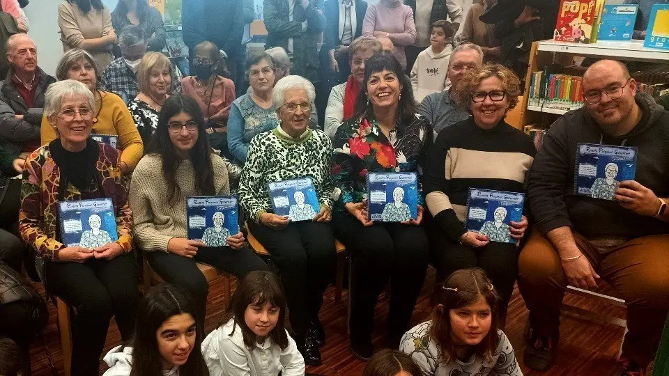 Presentació del llibre sobre l'empresària targarina Rosita Purgimon Gabernet a la Biblioteca Germanes Güell de Tàrrega ©AjTàrrega