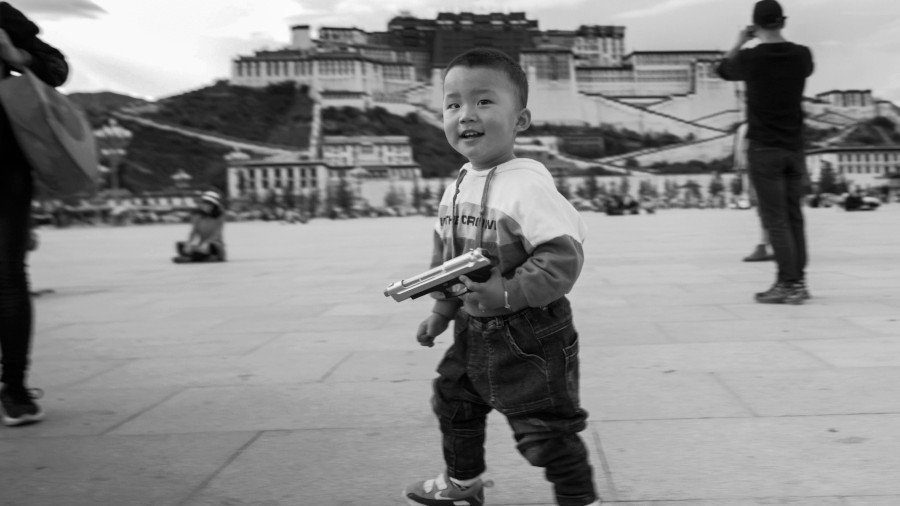 Una de les 35 instantànies que conformen l'exposició 'Tibet avui' de Marc Beneria a la UdL ©Marc Beneria