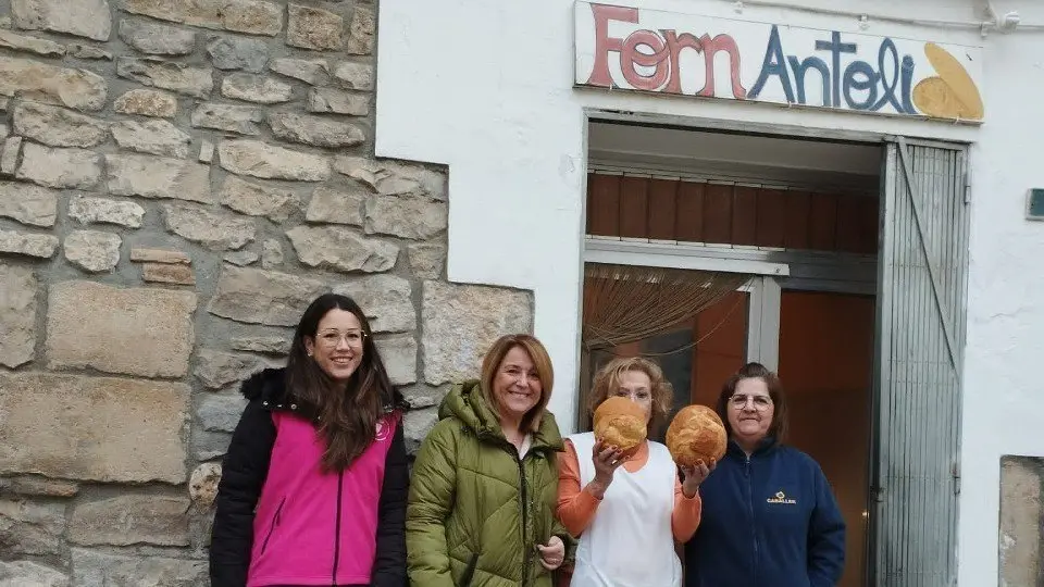 El nou pa de Sant Antoni Abat elaborat al Forn Antolí d'Aitona ©AjAitona