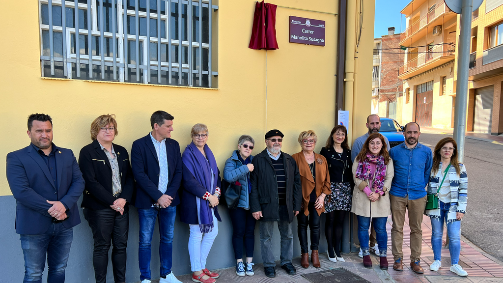 Almenar inaugura el primer carrer amb nom de dona 'Manolita Susagna' ©AjAlmenar
