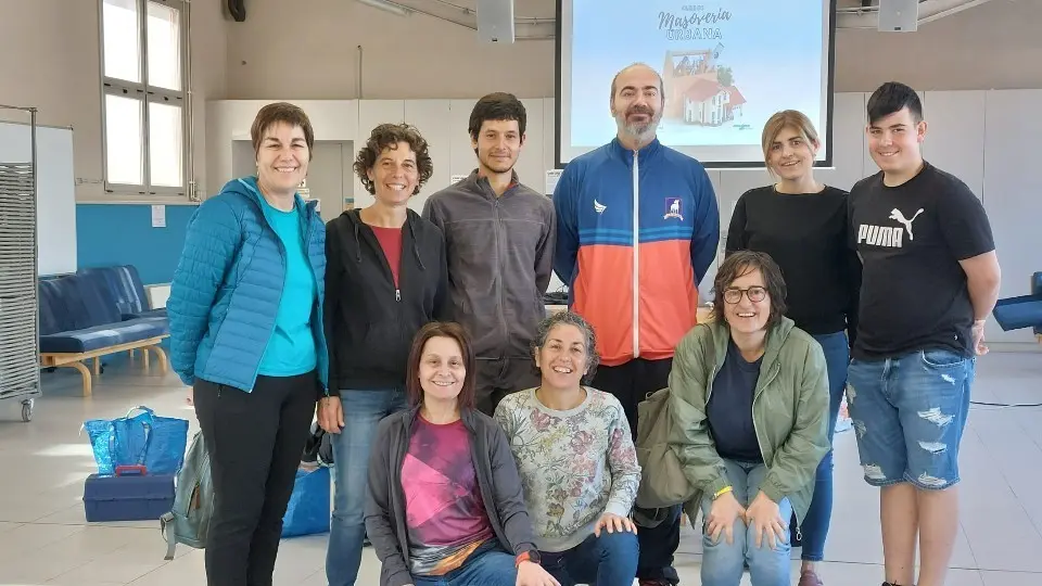 Assistents a la primera sessió del taller de masoveria urbana a Tàrrega ©AjTàrrega