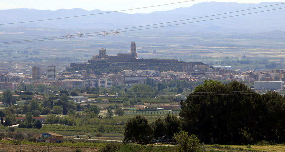 La Seu Vella de Lleida vista des dels dipòsits municipals d'aigua, a Alpicat

Data de publicació: dimarts 02 de maig del 2023, 06:00

Localització: Lleida

Autor: Oriol Bosch