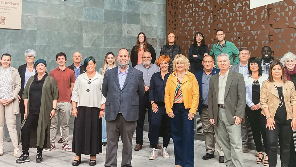 L'equip al complet de la candidatura de Junts per Mollerussa - Foto: Junts per Mollerussa