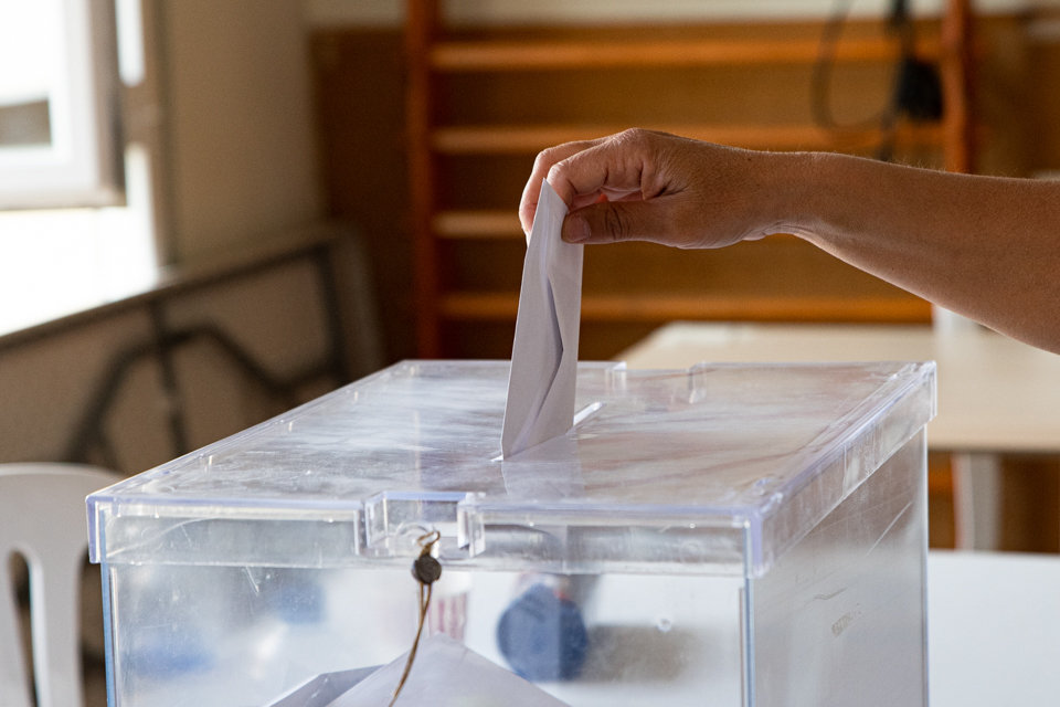 Votació a Tarrega durant les eleccions municipals de 2023 - Foto: Jordi Vinuesa