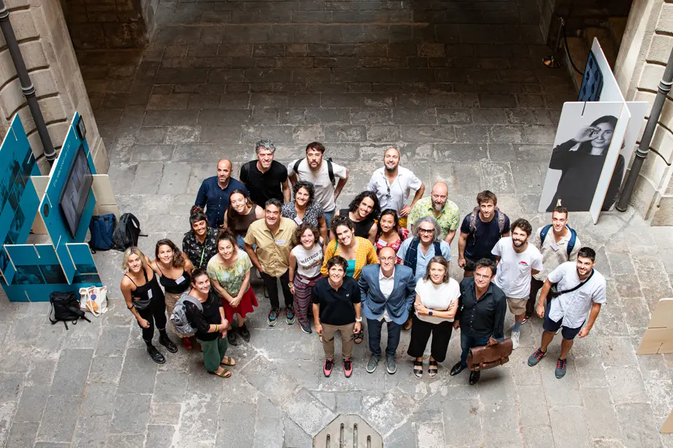 Foto de familia durant la presentació de la FiraTàrrega 2023 al Departament de Cultura de la Generalitat - Foto: Jordi Vinuesa