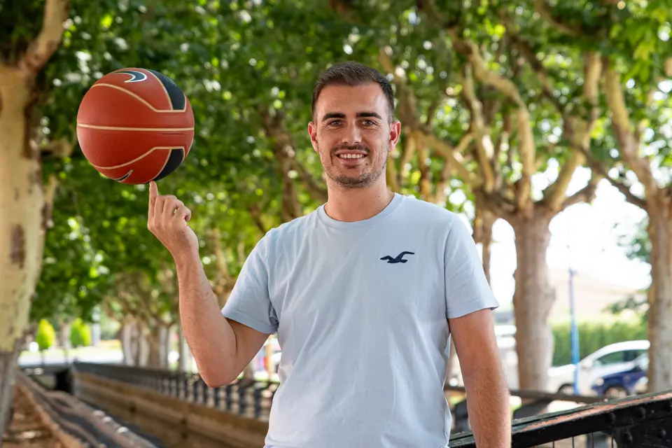 Marc Díaz s’estrenava aquesta temporada com a primer entrenador de categoria sènior - Foto: Jordi Vinuesa