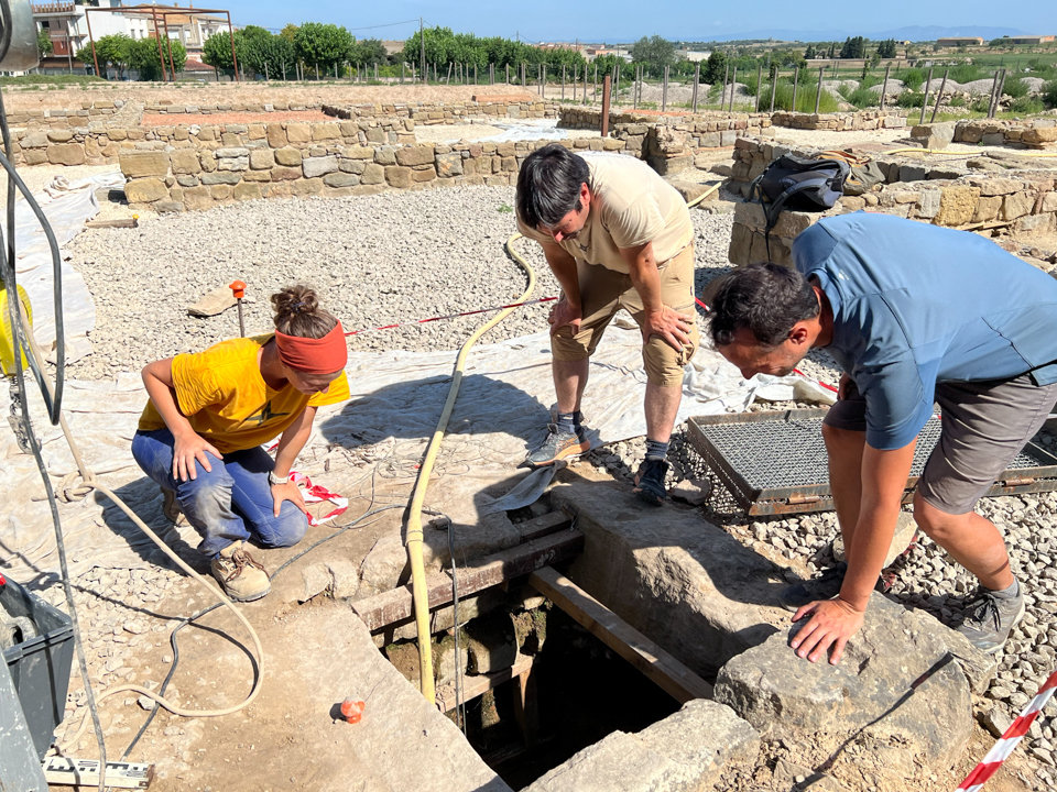 El pou d'època tardana excavat a la Iesso romana de Guissona - Foto: Oriol Bosch
