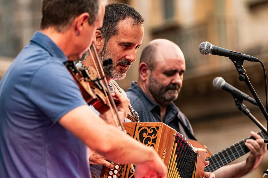 Actuació del grup Laverta a la plaça Major de Tàrrega durant el 25è Paupaterres - Foto: Jordi Vinuesa