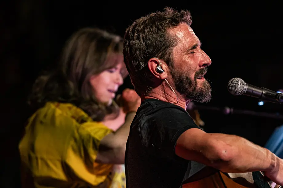 Actuació de Maria del Mar Bonet i Borja Penalba a la plaça Major de Tàrrega durant el 25è Paupaterres - Foto: Jordi Vinuesa