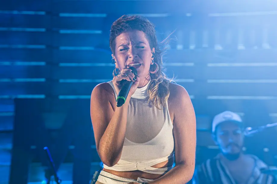 Actuació de Mabel Flores al Càmping Municipal de Tàrrega durant el 25è Paupaterres - Foto: Jordi Vinuesa