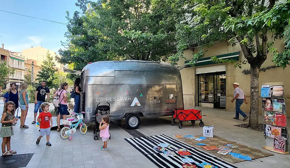 Imatge d'arxiu d'activitats al carrer organitzades per la Biblioteca Comarcal Jaume Vila