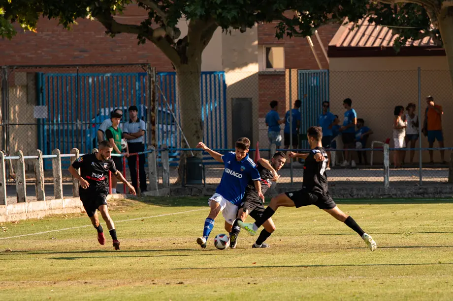 Partit amistós entre el Lleida Esportiu i el CFJ Mollerussa, disputat a Ivars d'Urgell - Foto: Jordi VInuesa