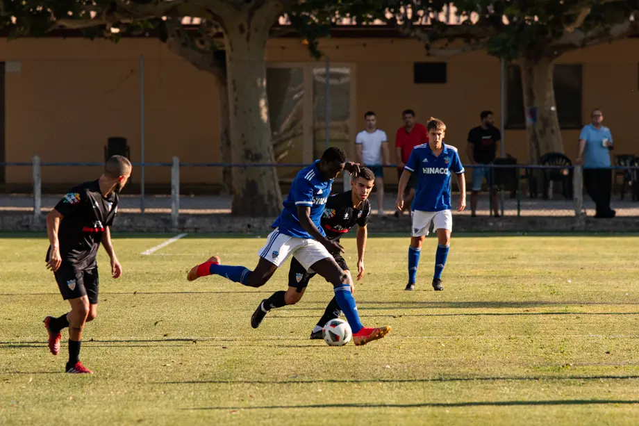 Partit amistós entre el Lleida Esportiu i el CFJ Mollerussa, disputat a Ivars d'Urgell - Foto: Jordi VInuesa