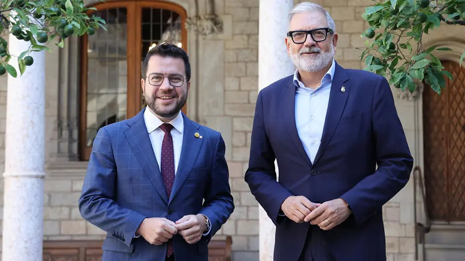 Aragonès i Larrosa, aquest matí al Palau de la Generalitat - Foto: Rubén Moreno