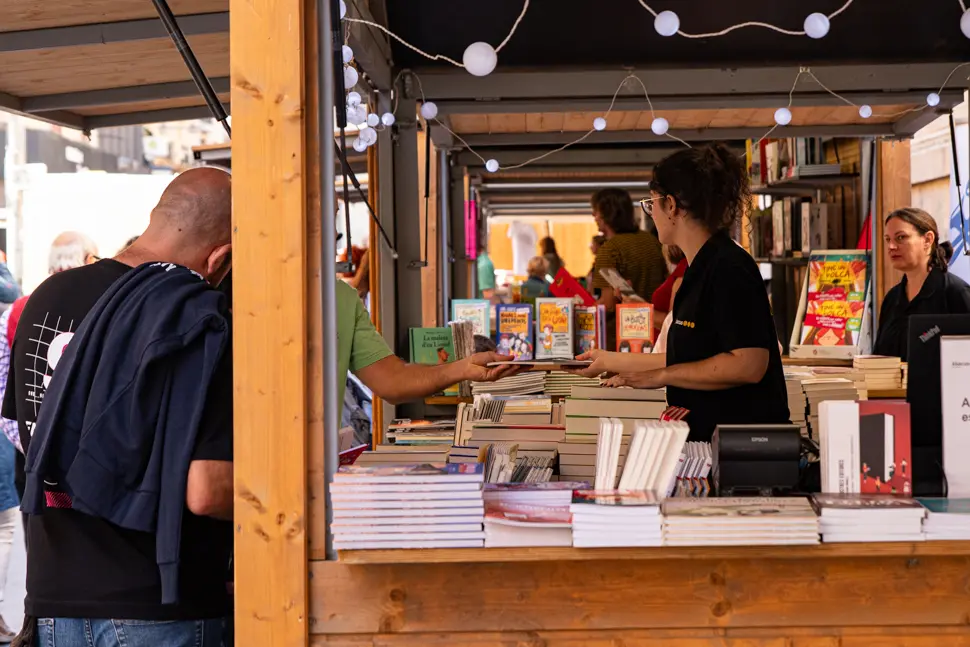 Activitat durant la jornada de dissabte de la primera edició de Sant Miquel de les Lletres a Lleida - Foto: Jordi Vinuesa