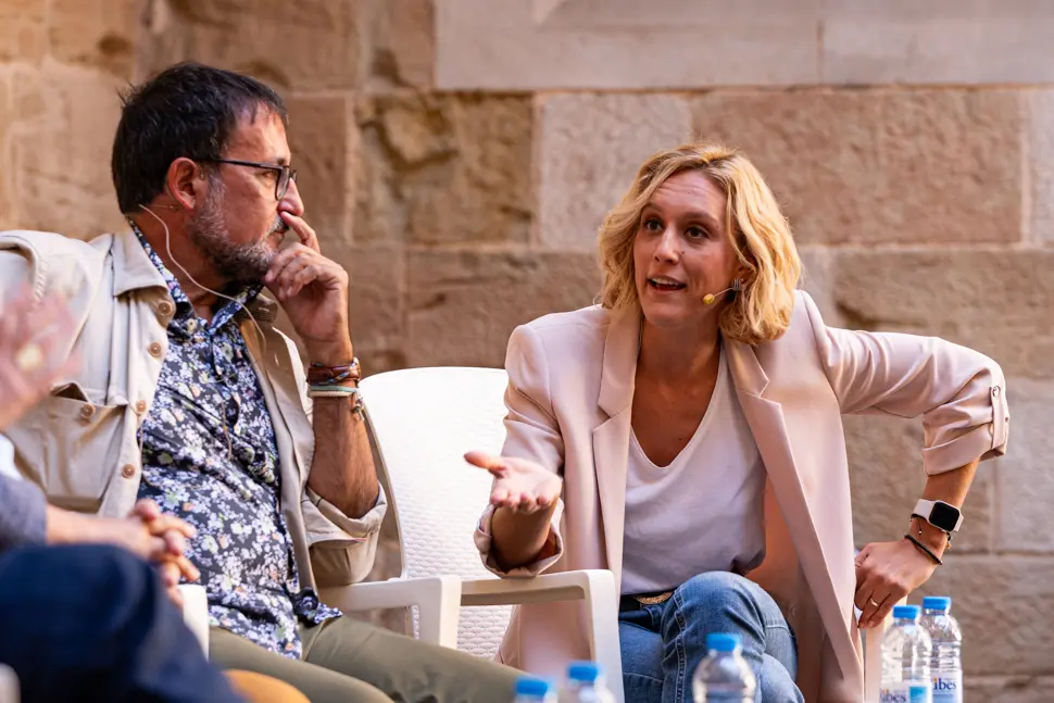 Vermut Literari amb Xavier Graset (acompanyat de Magda Gregori, Marta Alòs, Francesc Canosa i Antoni Gelonch) durant la jornada de dissabte de la primera edició de Sant Miquel de les Lletres a Lleida - Foto: Jordi Vinuesa