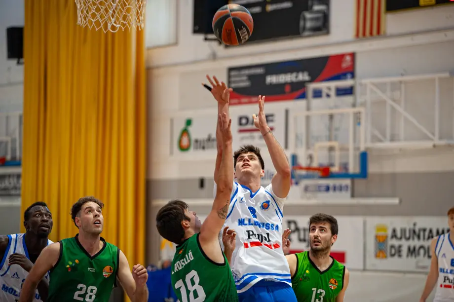 El Pujol CB Mollerussa comença la temporada amb una victòria a casa davant el CB Les Franqueses - Foto: Jordi Vinuesa